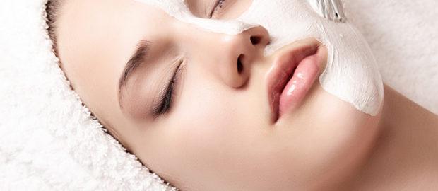 Szalonunk elérhető árakon kínál remek kozmetikai kezeléseket.